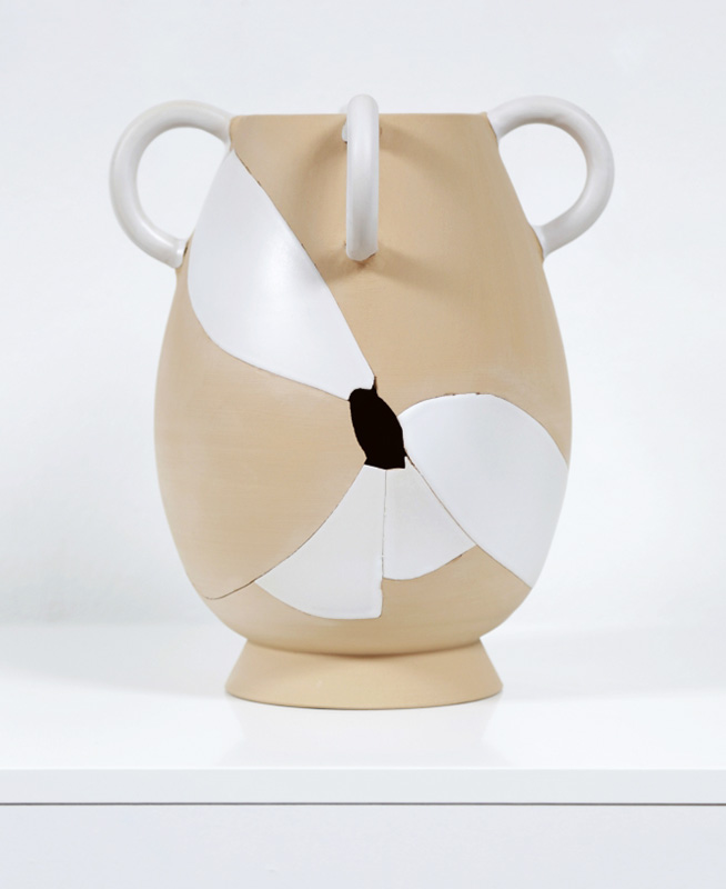 'In bianco. La porcellana nella ceramica d’arte italiana contemporanea - prima Biennale Internazionale di Arte Ceramica di Jingdezhen'